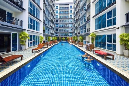 Паттайя: Avenue City Center by Fantasea Beach