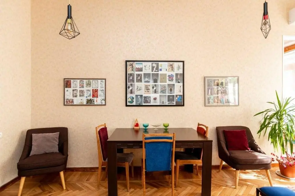 Тбилиси: Wehost Cozy and colorful apartment with balcony