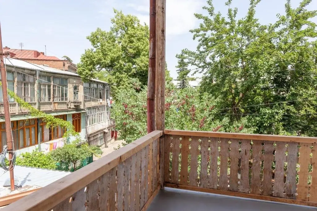 Тбилиси: Wehost Sunny Apartment