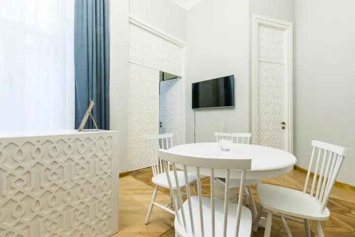 Тбилиси: KuXoS Apartment On Machabeli Street