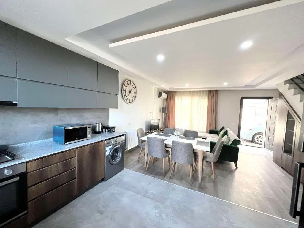 Батуми: Seaview Villa with Roof-Top