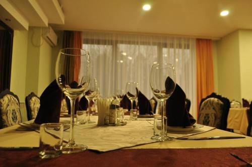 Домжерицы: Serguch Hotel Complex