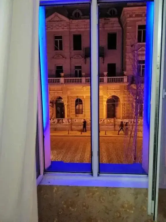 Тбилиси: Engin Hotel