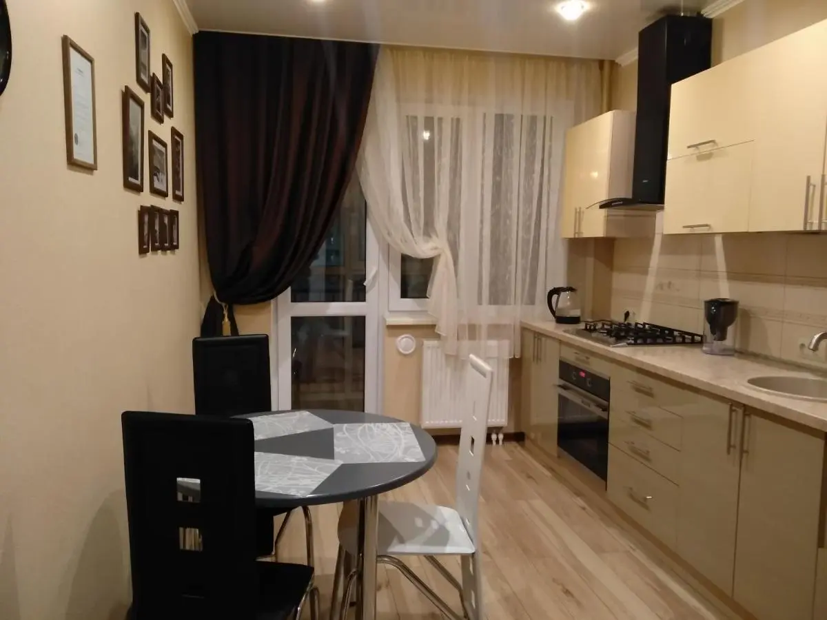 Калининград: Apartments on Kalyazinskoy 6