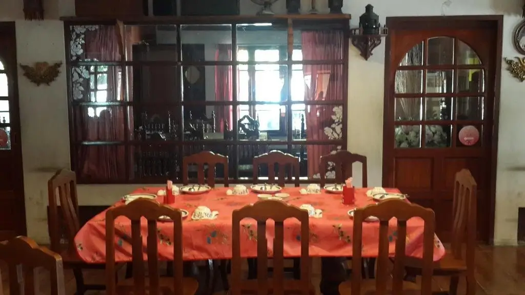 Сам-Пхран: Thai House