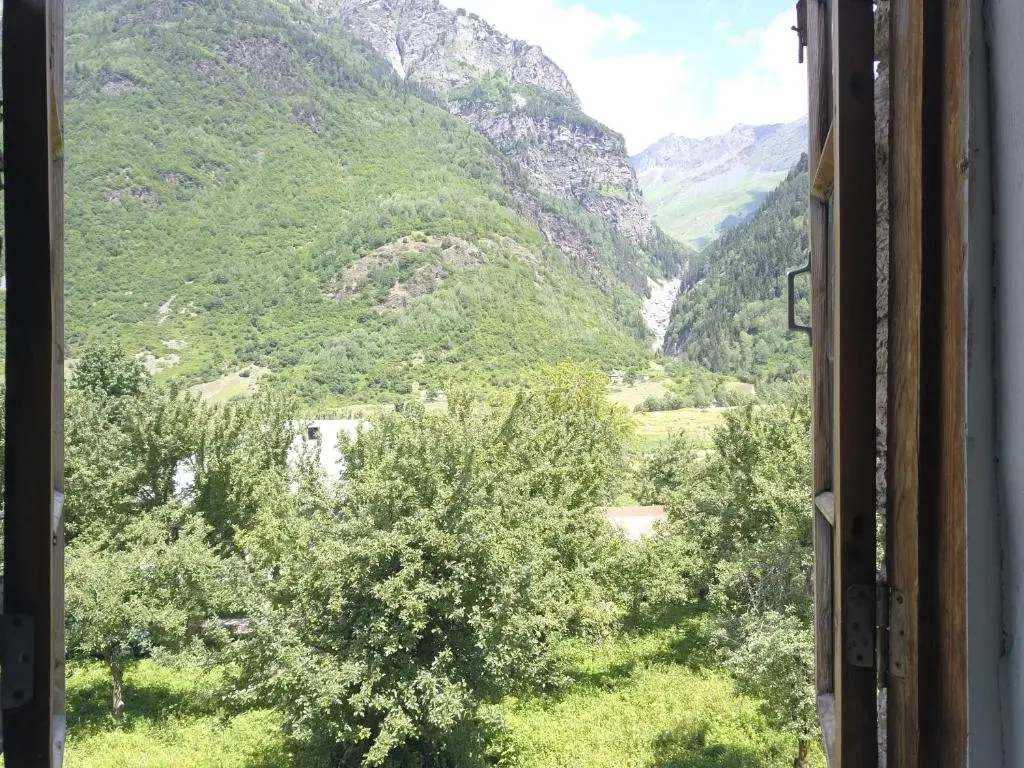 Местиа: Guest House Tengo