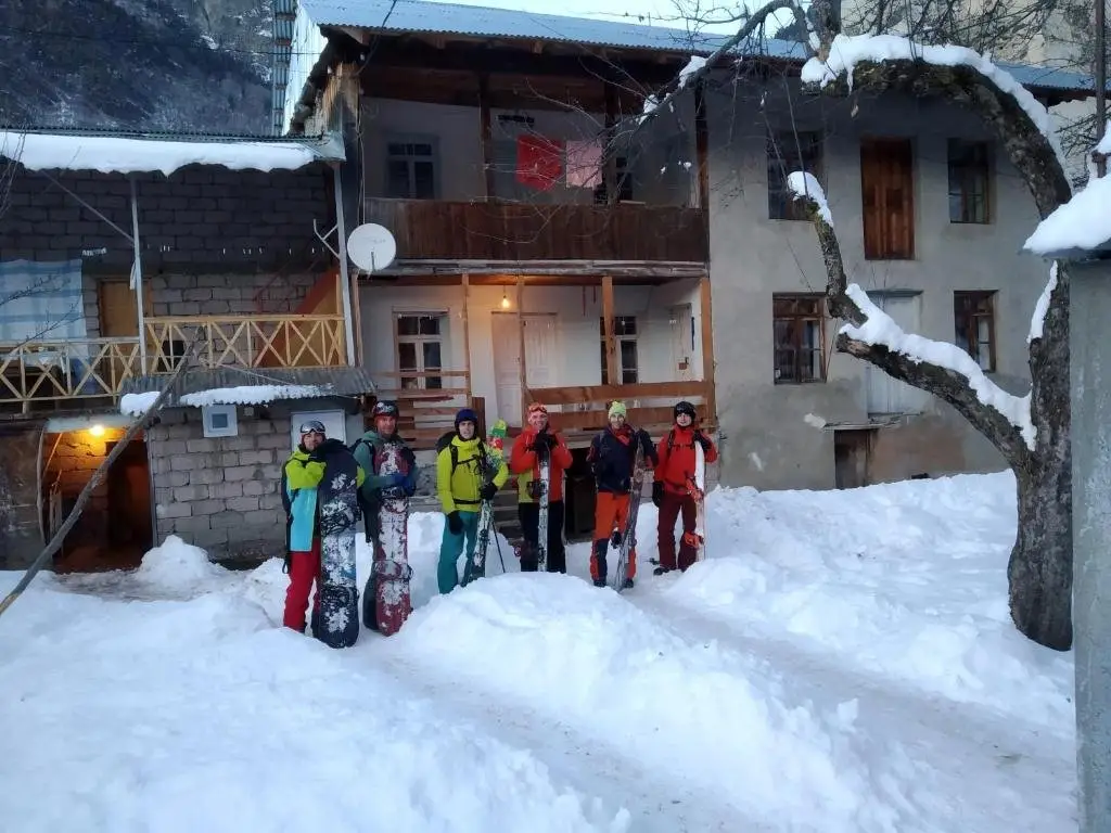 Местиа: Guest House Tengo