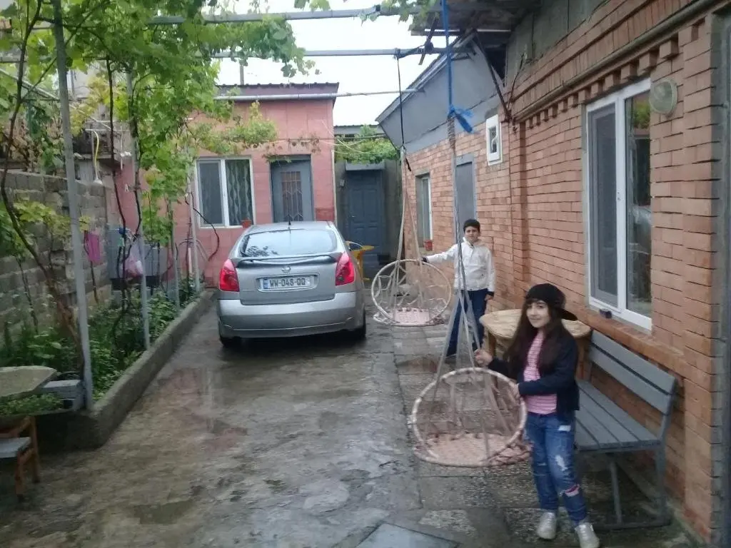 Тбилиси: Guest House Gikacha