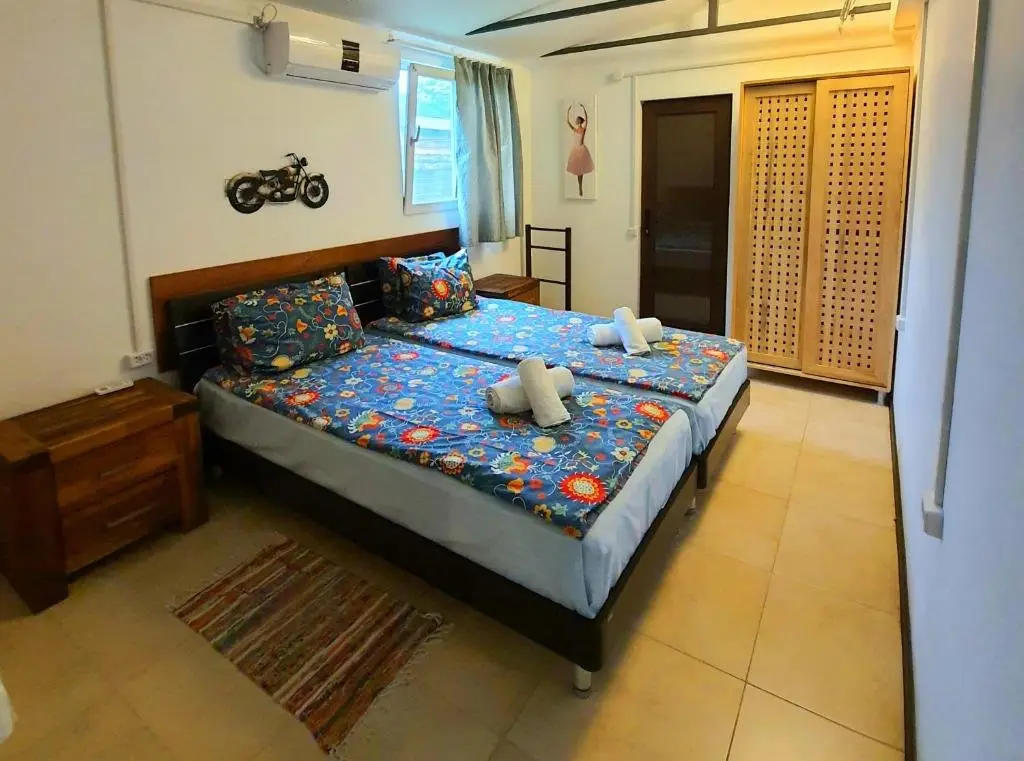 Шекветили: House & Yard Sesil L 90 M To Beach