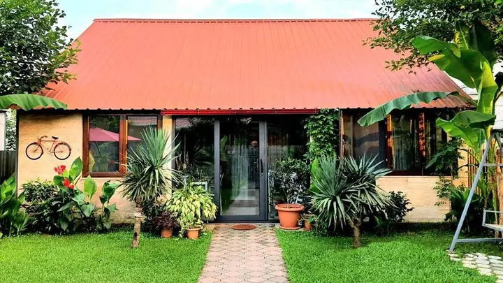 Шекветили: House & Yard Sesil XL