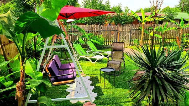 Шекветили: House & Yard Sesil XL