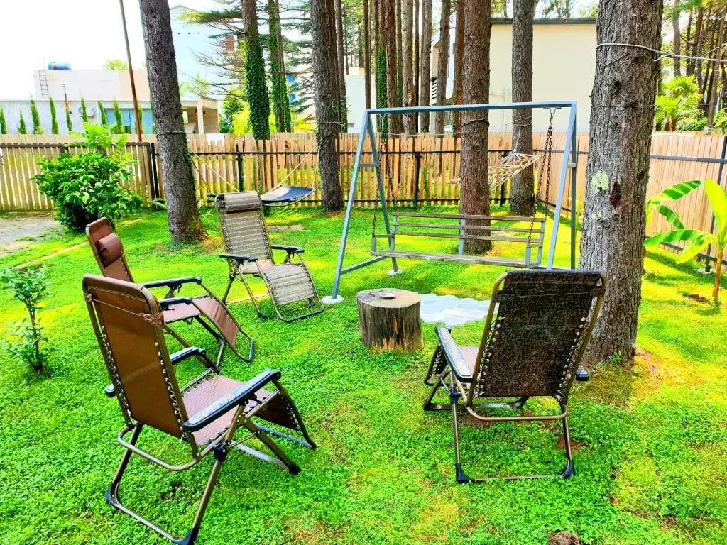 Шекветили: House & Yard Sesil S 70m to beach