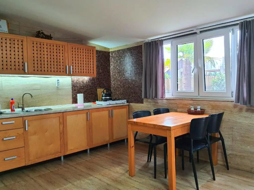 Шекветили: House & Yard Sesil S 70m to beach