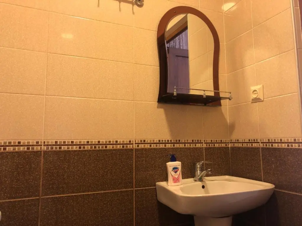Кобулети: Guest house Romanadze
