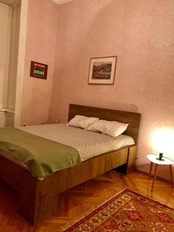 Тбилиси: Freedom Square Flat