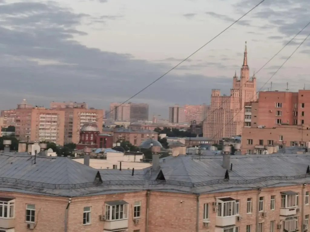 Москва: 2Rivers (2Риверс) на улице Малая Грузинская