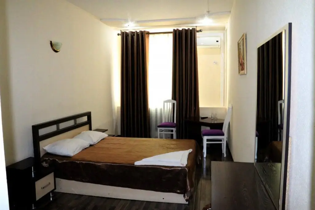 Ташкент: Gelikon Vest Hotel