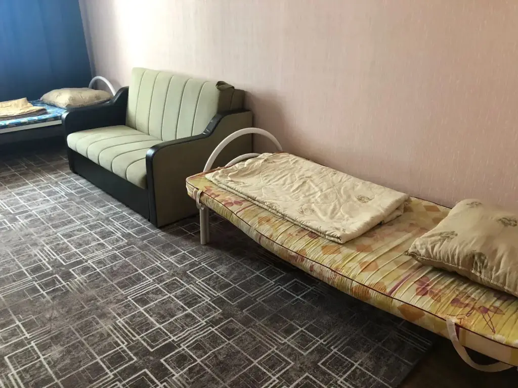 Нефтеюганск: Апартаменты Трехкомнатные в 11в Микрорайоне