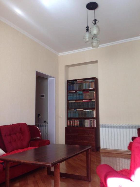 Тбилиси: 26 Chavchavadze Flat