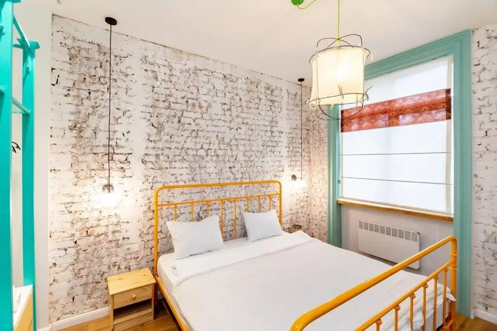 Тбилиси: Unique Beautiful 1br Apt in Historic Tbilisi