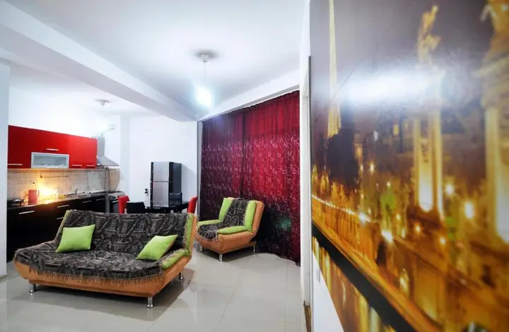 Тбилиси: 300 Aragveli Residence