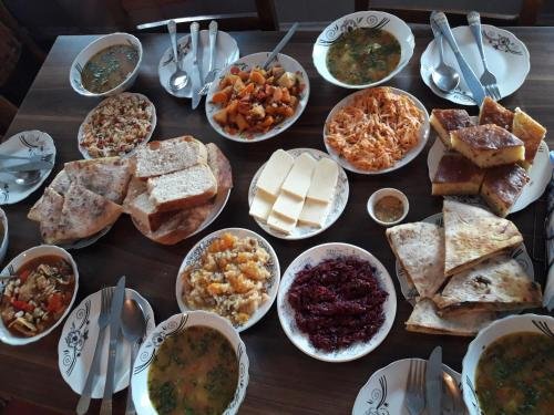 Ушгули: Chvibiani Guesthouse & Bar
