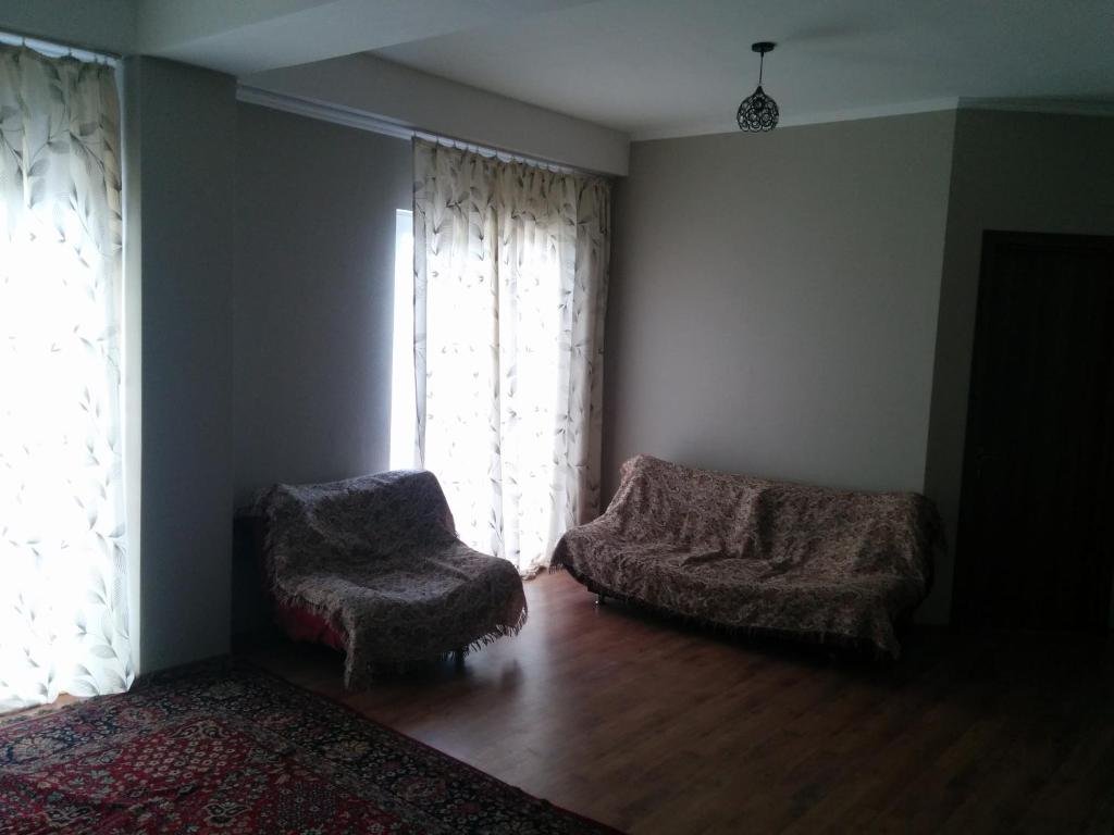 Тбилиси: V And N Hotel