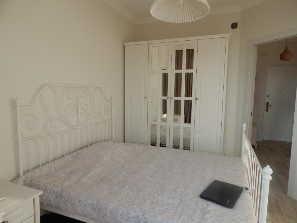 Батуми: White Apartment 20