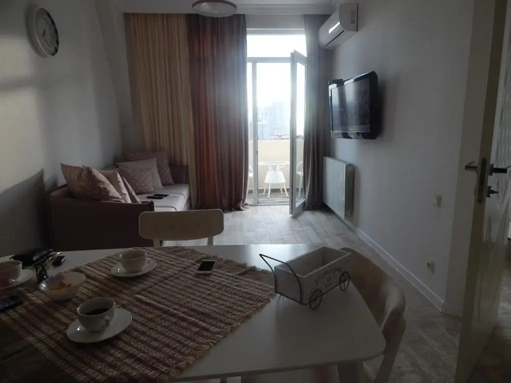 Батуми: White Apartment 20
