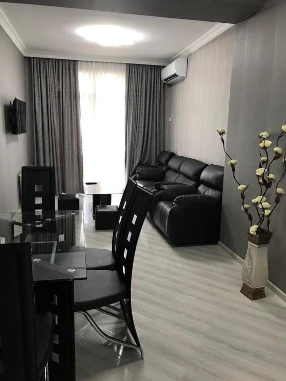 Тбилиси: 80 Merab Kostava Street saakadze tower