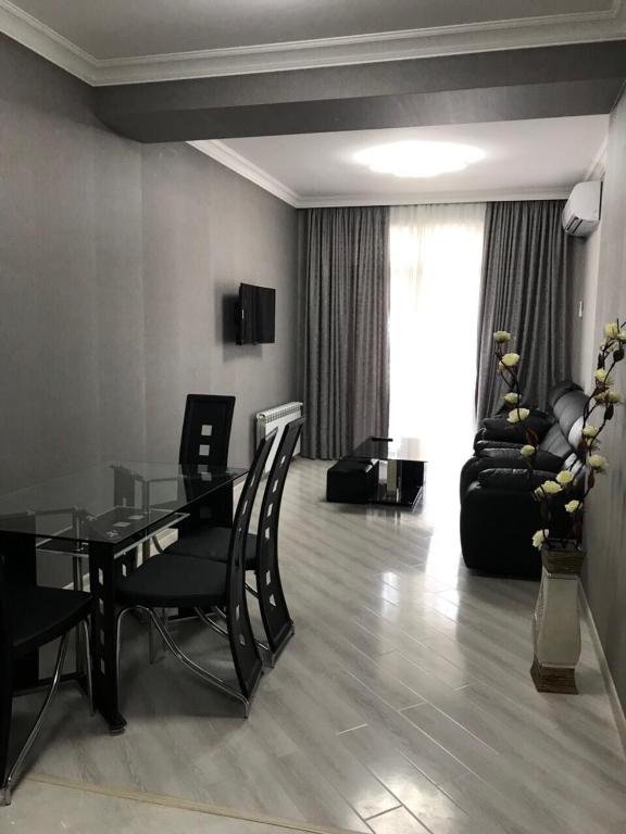 Тбилиси: 80 Merab Kostava Street saakadze tower