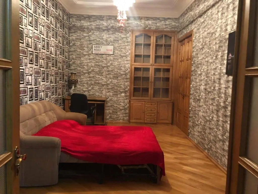 Тбилиси: 147 Davit Aghmashenebeli Avenue
