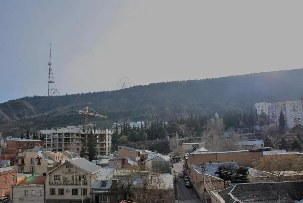 Тбилиси: 27 Vasil Petriashvili Street