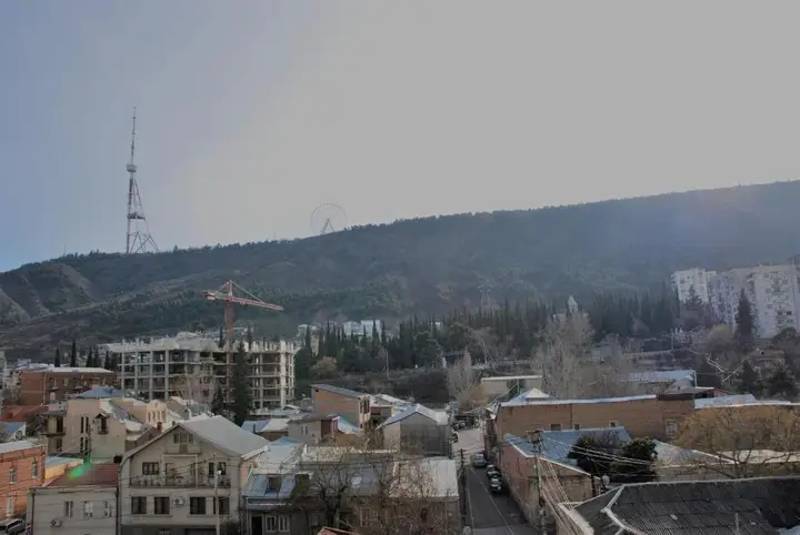 Тбилиси: 27 Vasil Petriashvili Street