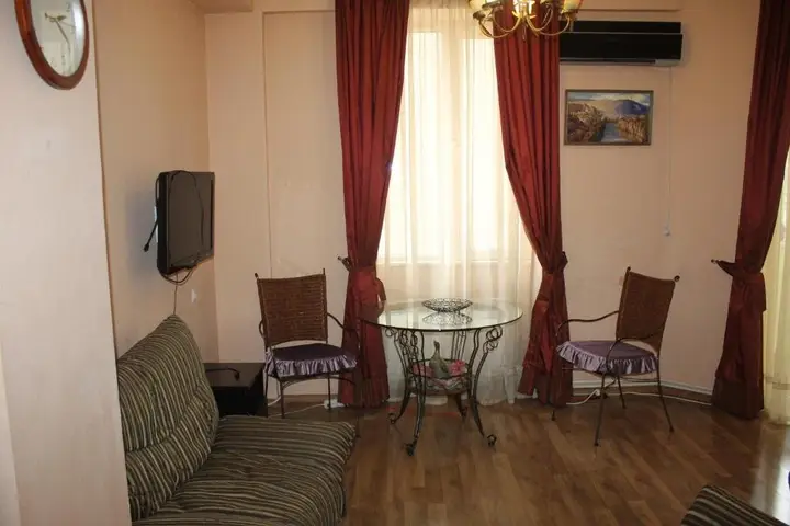 Тбилиси: Zhiuli Shartava Street 41