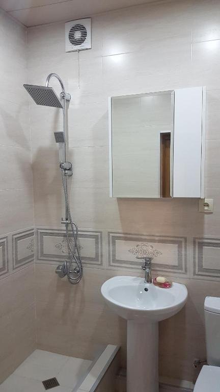 Тбилиси: 46-50 Merab Kostava Street Apartment