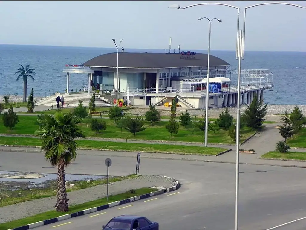 Батуми: 1 Room Flat - 100M From Coastline