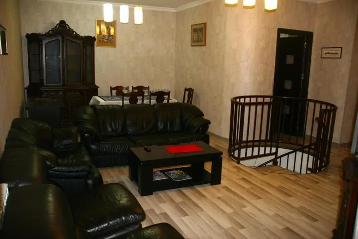 Тбилиси: Vaja Pshavela Street. Block 1. Building 11. Floor 1. Flat 2