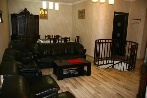 Vaja Pshavela Street. Block 1. Building 11. Floor 1. Flat 2 — фото 1