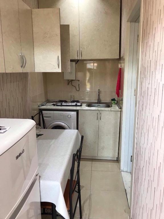 Тбилиси: 28 Viktor Jorbenadze Street