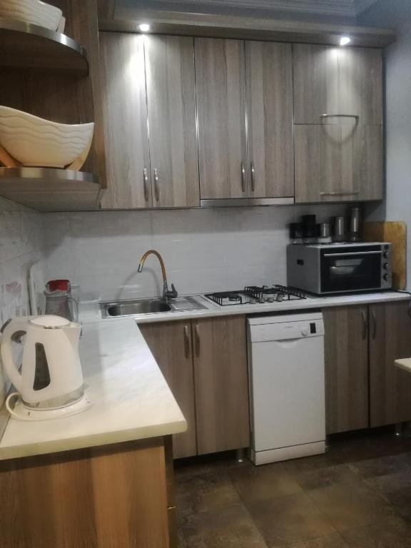 Батуми: Vacation Home On 26'Th May Str, Fl 2