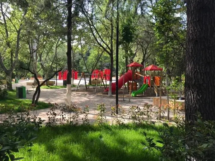Тбилиси: 29a Kazbegi Avenue Apartment