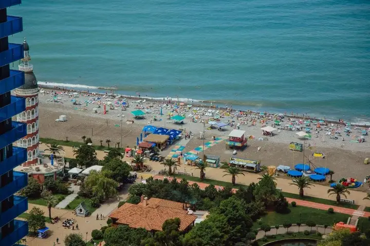 Батуми: Travels In Batumi At Orby Beach Tower.2220