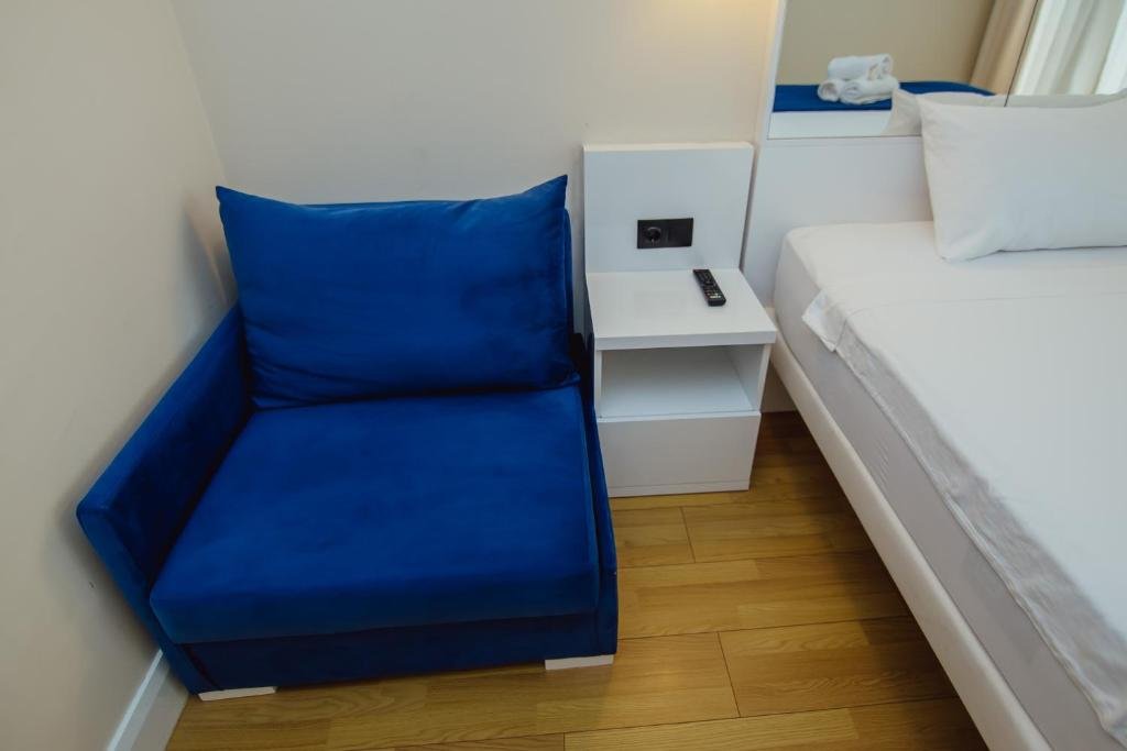 Батуми: Travels In Batumi At Orby Beach Tower.2220