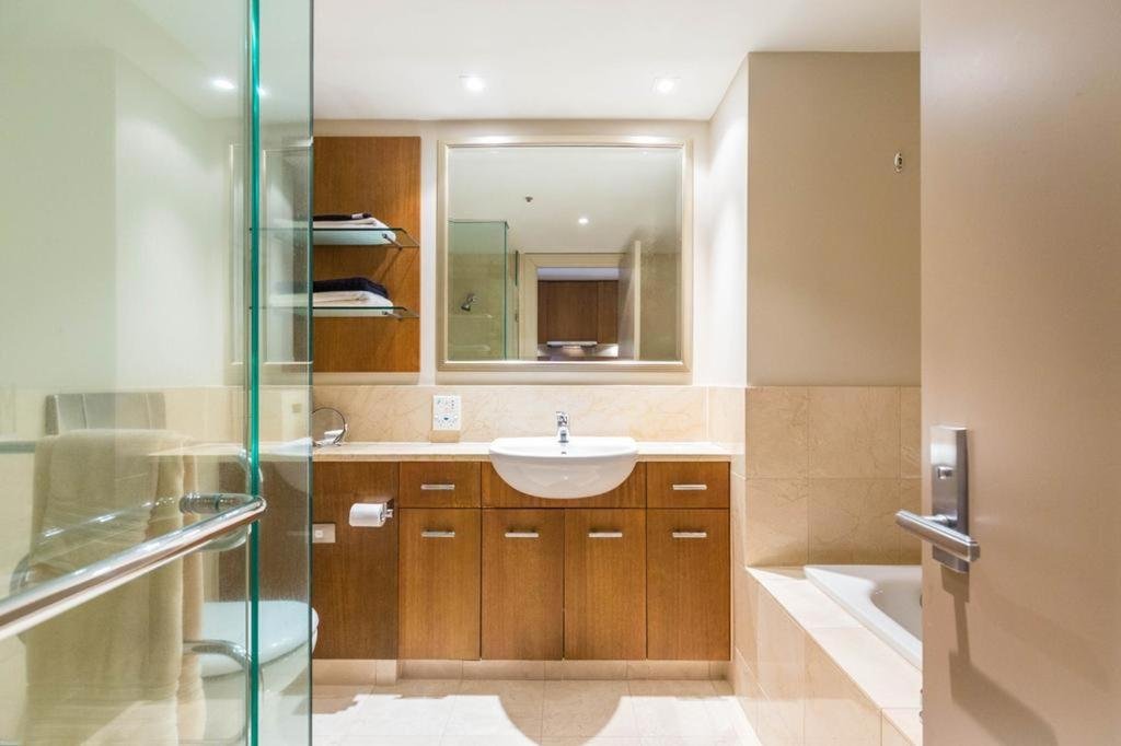 Тбилиси: 78 Merab Kostava Street