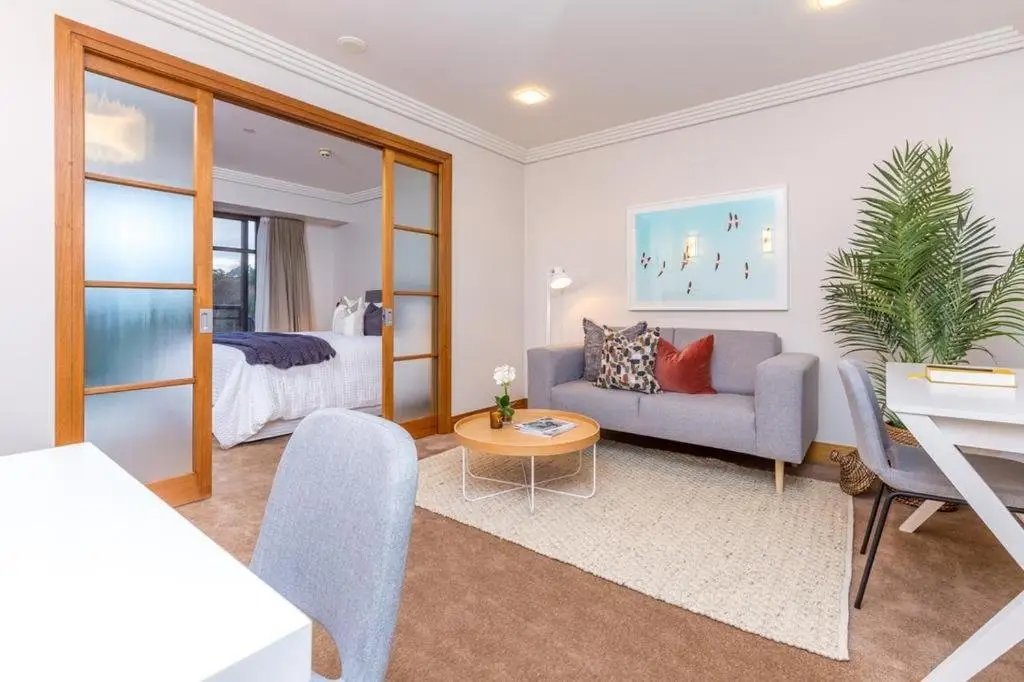 Тбилиси: 78 Merab Kostava Street