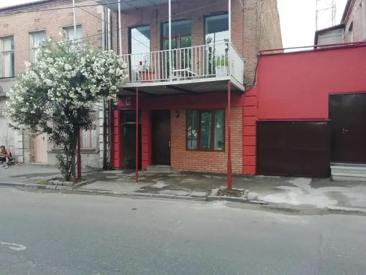 Кутаиси: 54 Tsereteli Street Home