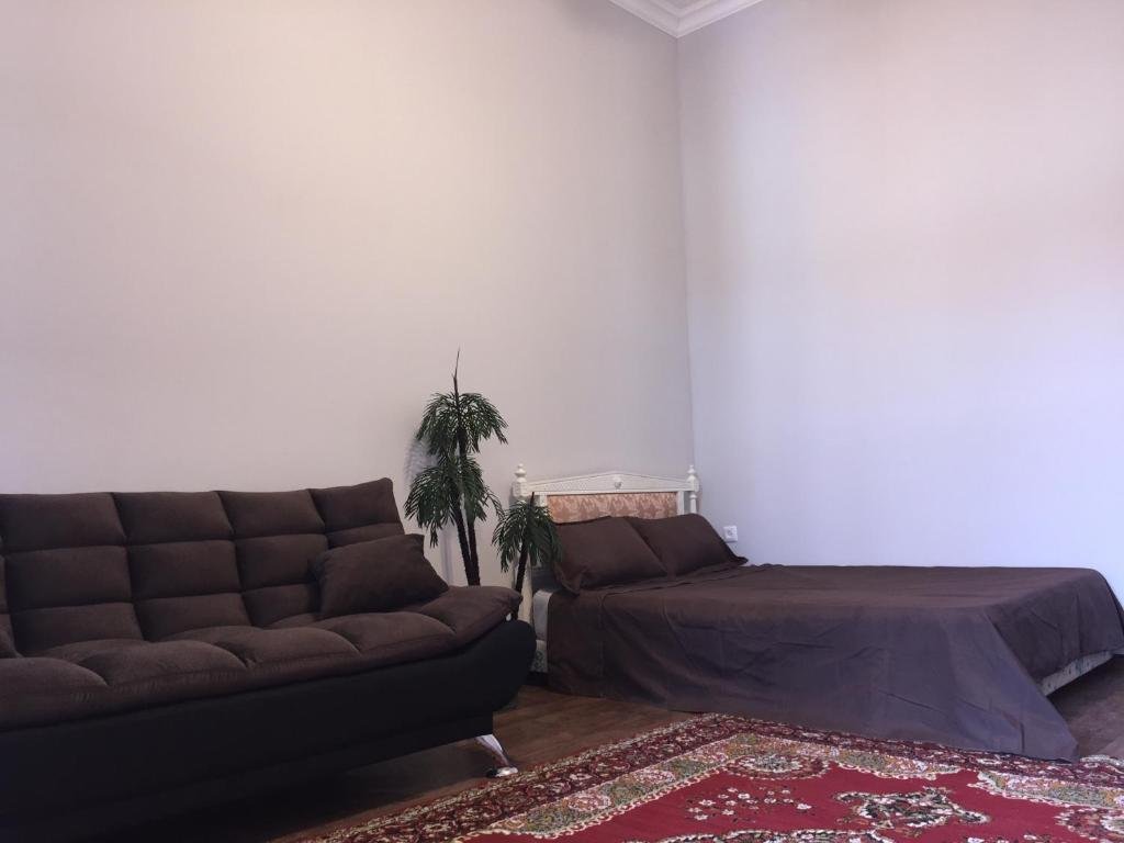 Тбилиси: 43 Arnold Chikobava Street