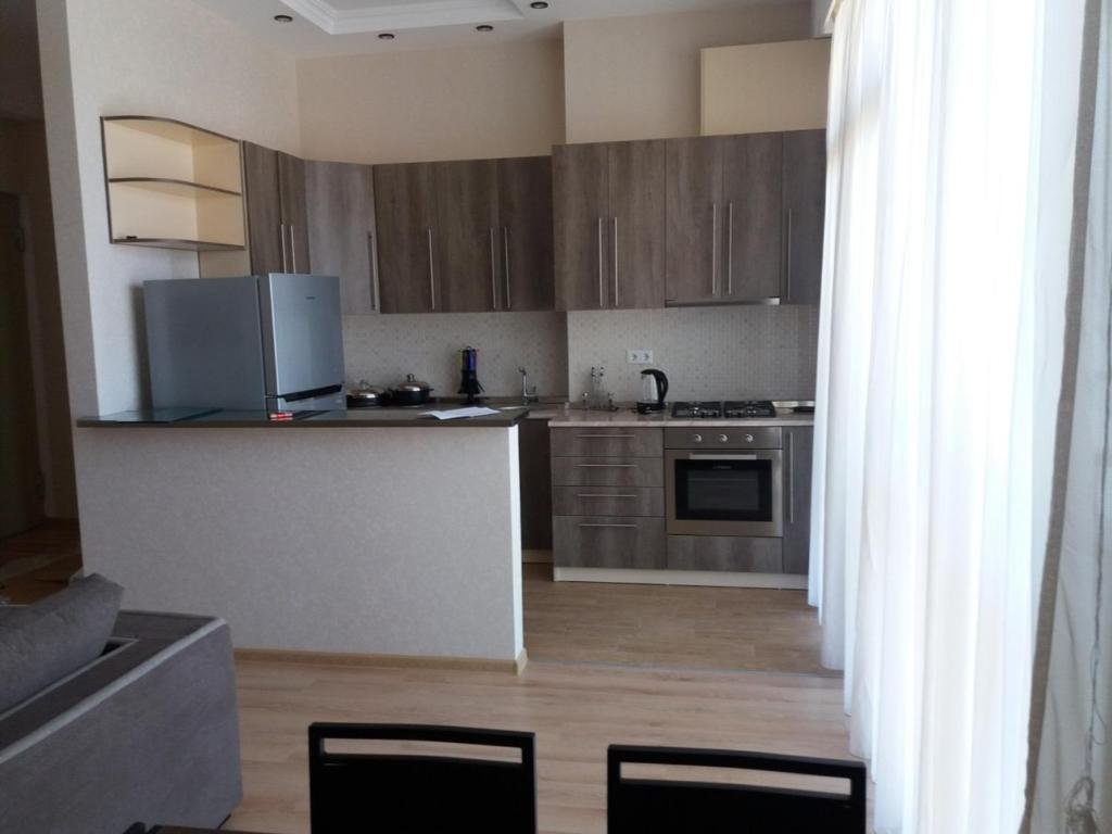 Тбилиси: 33 Irakli Abashidze Street vake