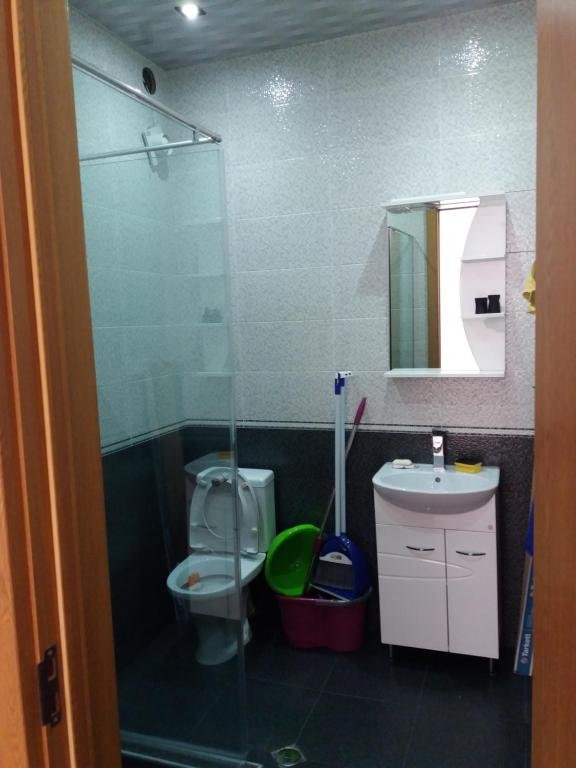 Тбилиси: 33 Irakli Abashidze Street vake